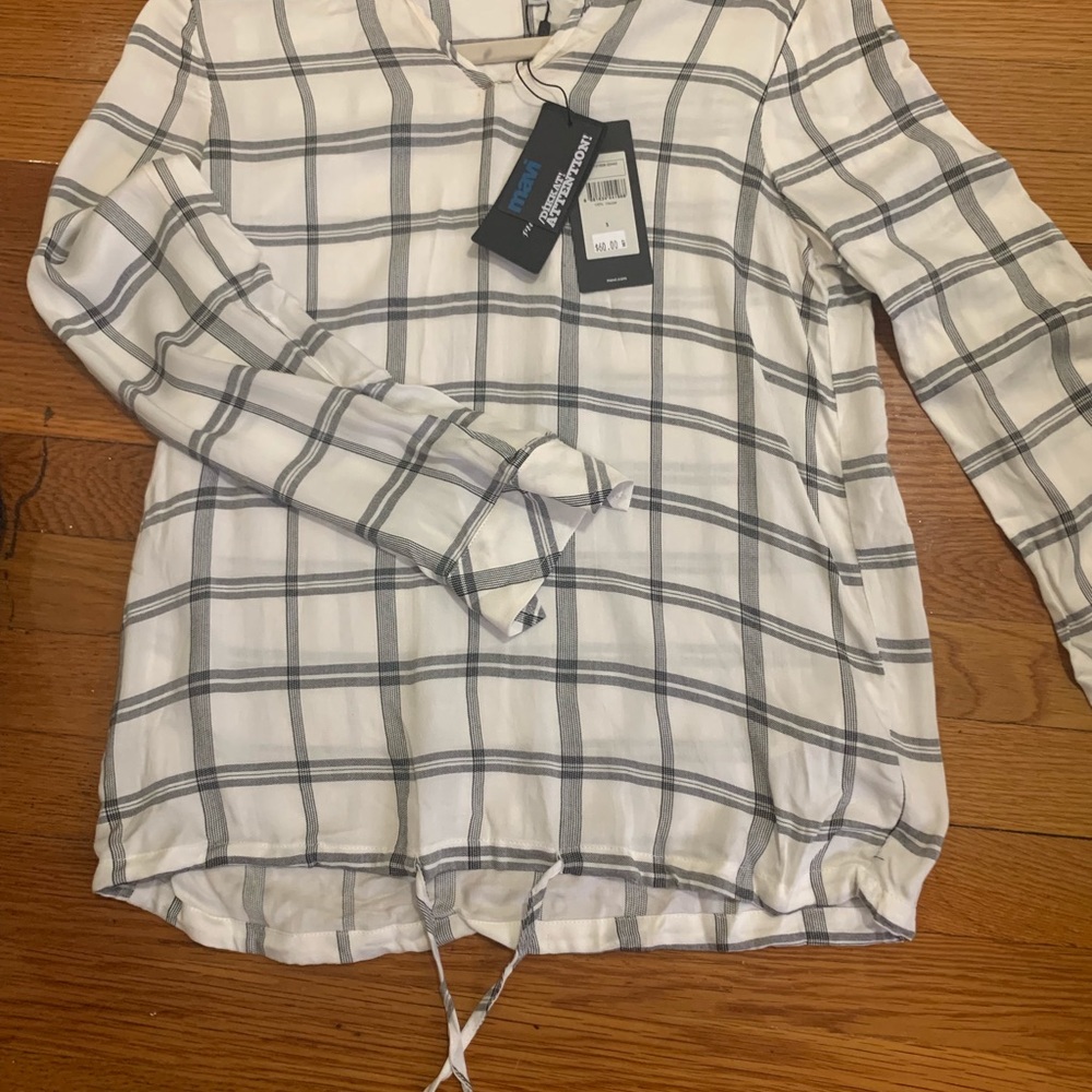 Super light plaid top. Perfect for summer! NWT